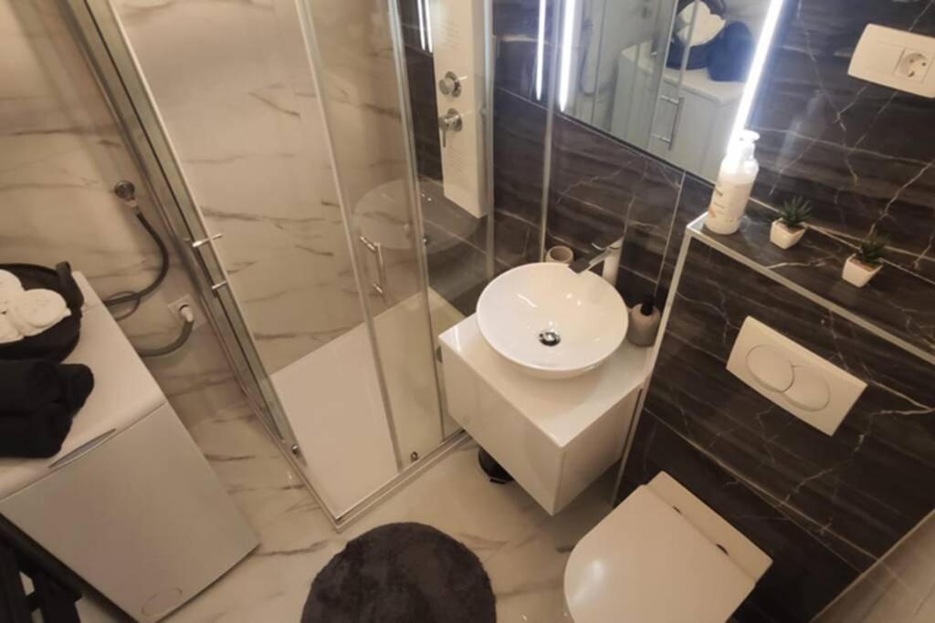 New! Top Apartment, Split View From Above 외부 사진