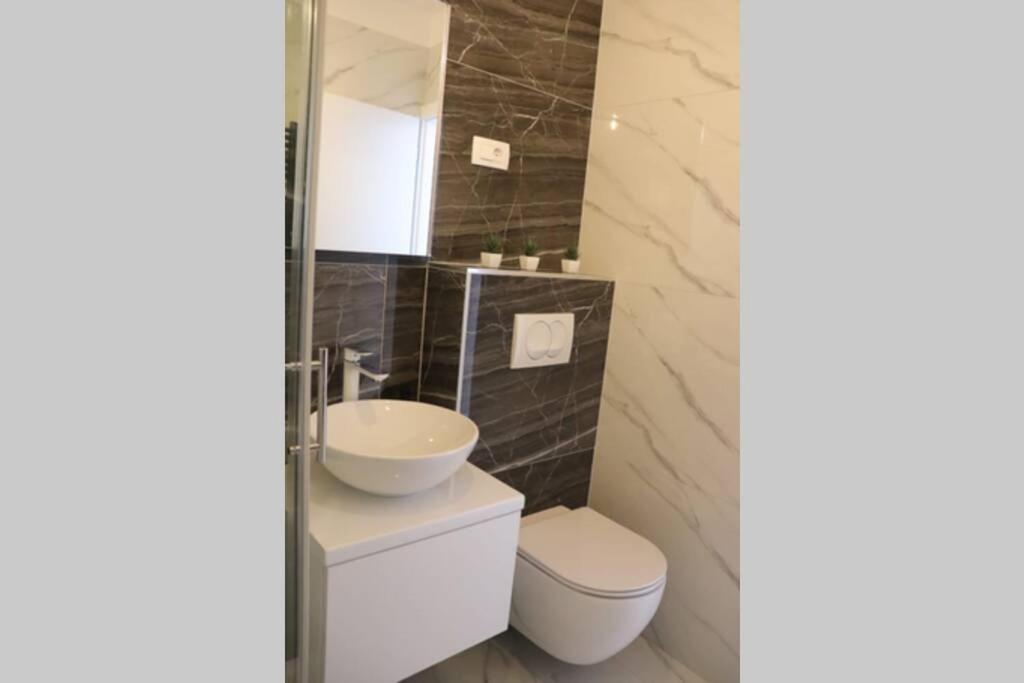 New! Top Apartment, Split View From Above 외부 사진